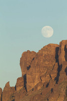 1069-_06V2793-10-10-2011-VW-FullMoonSuperstition.CR2