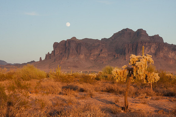 1069-_MG_8908-10-10-2011-VW-FullMoonSuperstitions.CR2