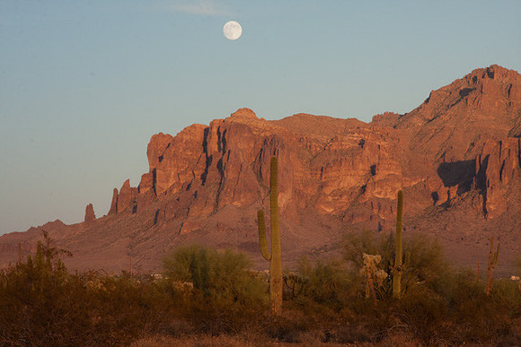 1069-_MG_8912-10-10-2011-VW-FullMoonSuperstitions.CR2