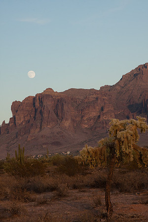 1069-_MG_8899-10-10-2011-VW-FullMoonSuperstitions.CR2